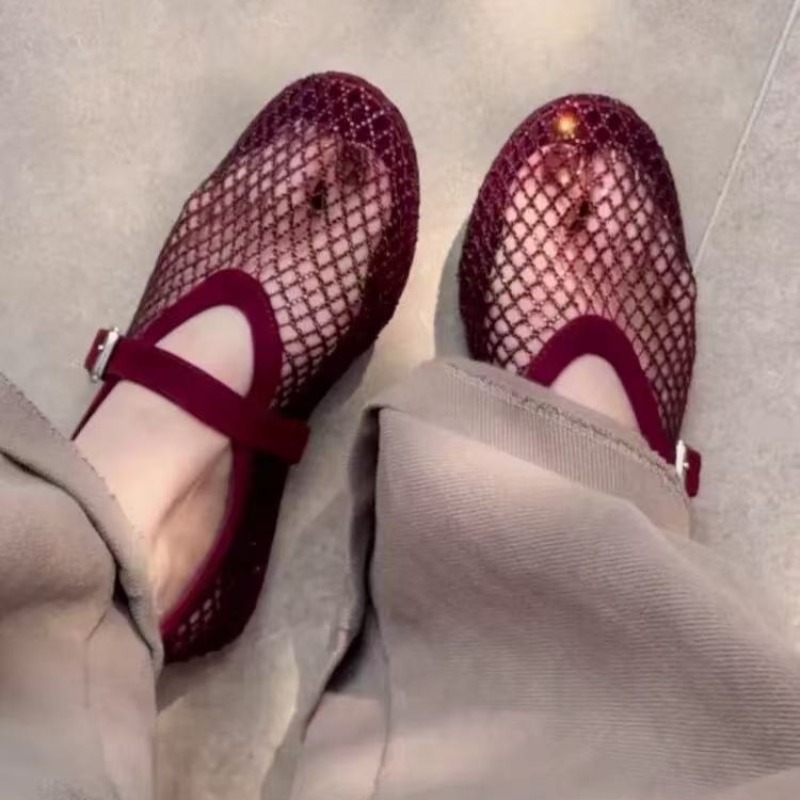 Hollow Rhinestone Baotou Sanda - Mule Slip On ulasan dan harga