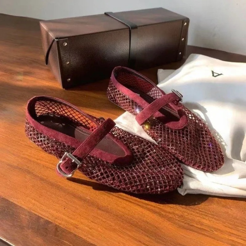 Hollow Rhinestone Baotou Sanda - Mule Slip On ulasan dan harga