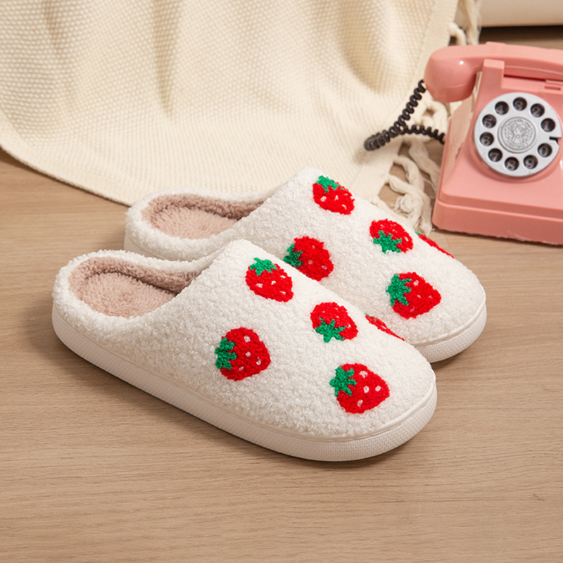Strawberry Women's Slippers Ho - Mule Slip On ulasan dan harga